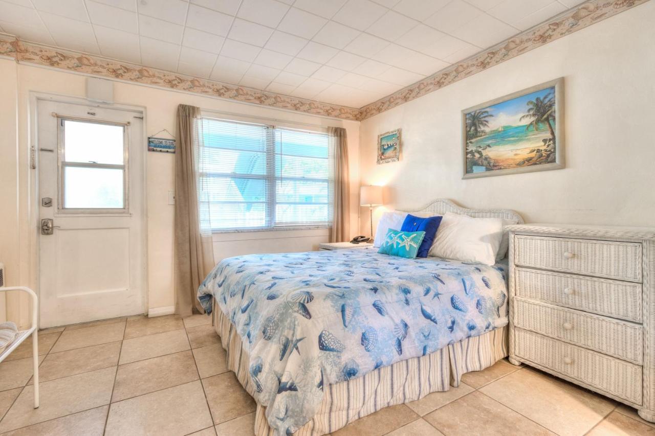 Tropic Terrace #16 - Beachfront Rental Apts St. Pete Beach Luaran gambar